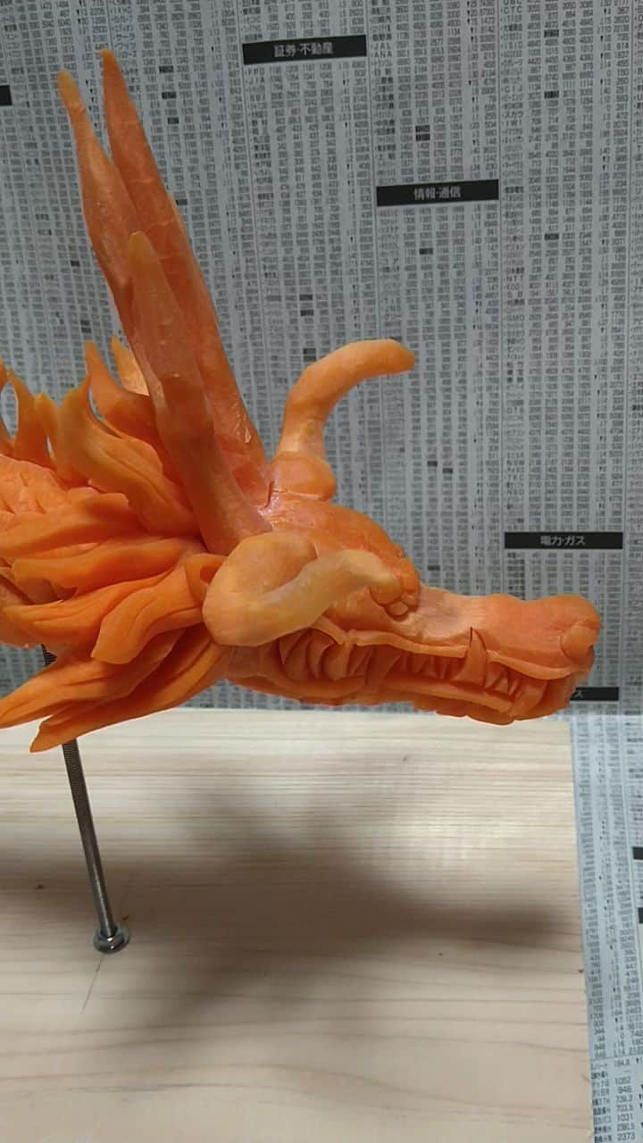 gakuのインスタグラム：「🥕百獣のカイドウ  #ワンピース #カイドウ #中国彫刻 #carving #野菜彫刻」