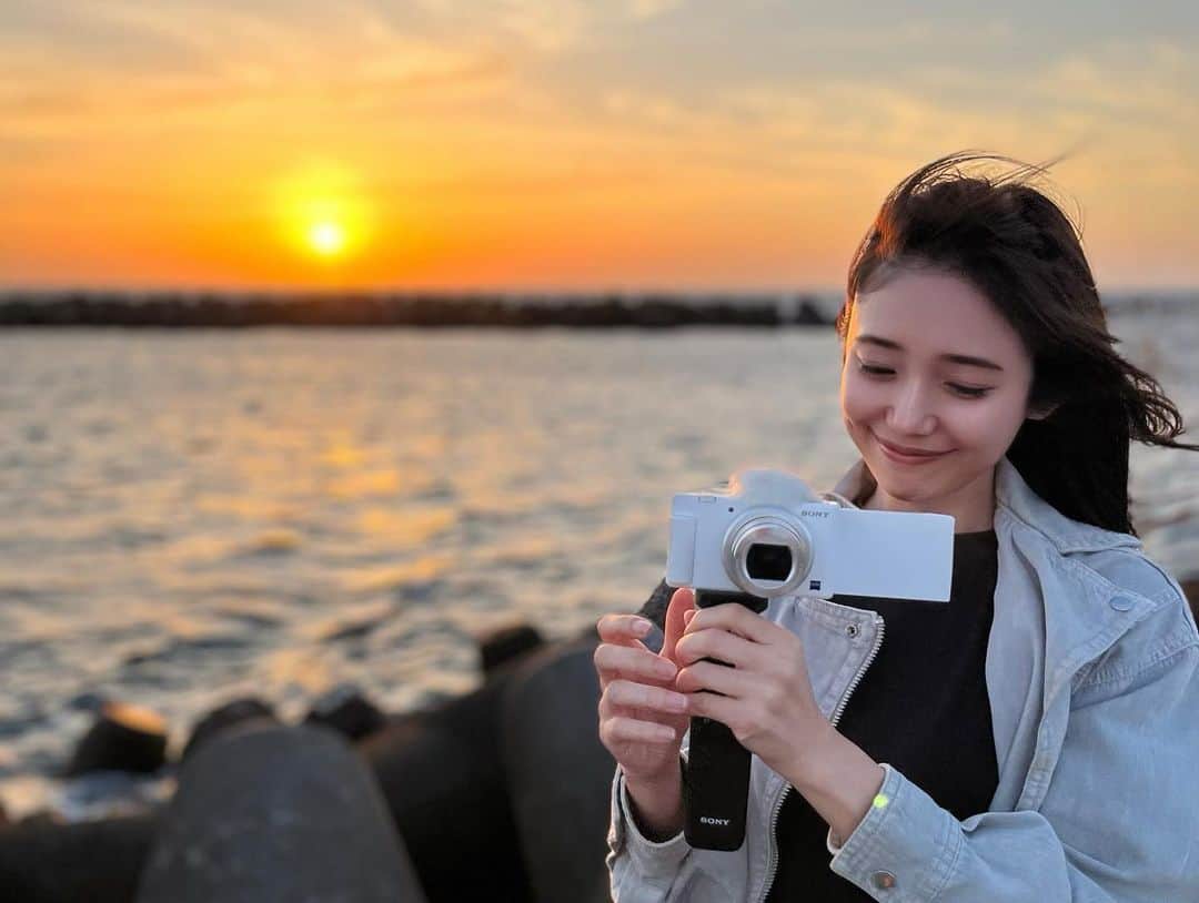 森ニーナのインスタグラム：「ゴールデンウィーク楽しかった✨ 絶景の夕日に癒される‥  また明日から、みんなでお仕事頑張りましょ😆🍵☀️ 良い夢をみてね😪おやすみなさい💫」
