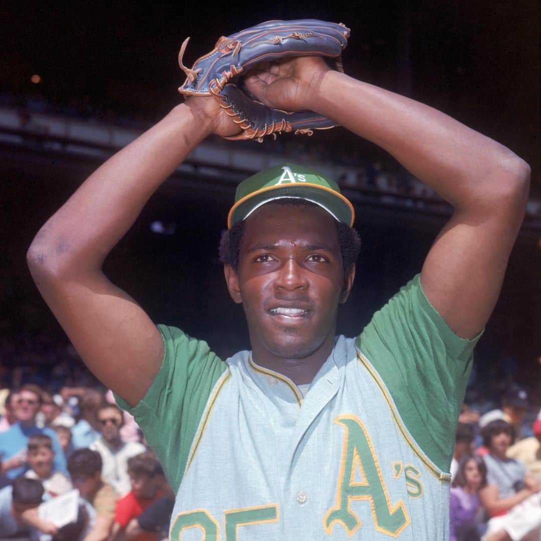 オークランド・アスレチックスさんのインスタグラム写真 - (オークランド・アスレチックスInstagram)「A statement from the Oakland A's on the passing of Vida Blue.」5月7日 23時58分 - athletics