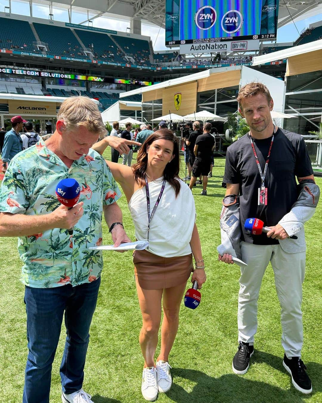 ダニカ・パトリックさんのインスタグラム写真 - (ダニカ・パトリックInstagram)「First of 3 @f1 races in the states….. Miami ☀️ It’s race day!」5月8日 0時40分 - danicapatrick