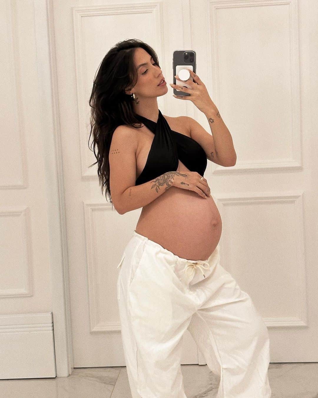 のインスタグラム：「@gabibrandt is so mother in these super chic fits ✨💕💞  🔎10870417 2170399 12891426 11022778 10559533  #SHEIN #SHEINforAll #SHEINstyle #fashion #chic」