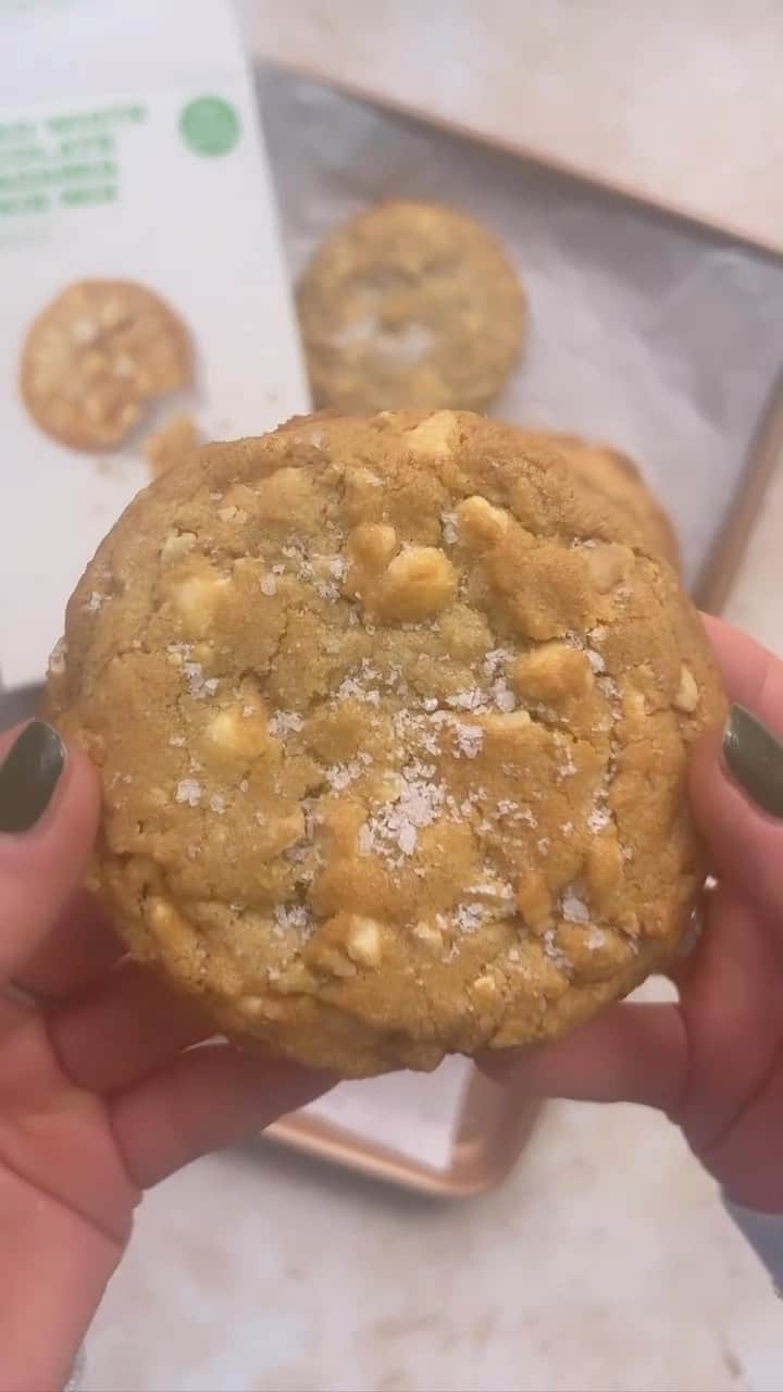 クリッシー・テイゲンのインスタグラム：「✨ Last call!! ✨ The Salted White Chocolate Macadamia Cookie Mix is almost sold out, and they won’t be coming back. Stock up and get yours while you can! Tap to shop! [📹: @theheartylife]」