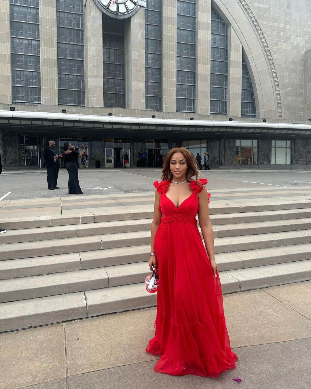 ジョーディン・ウッズのインスタグラム：「Wedding Season ❤️」