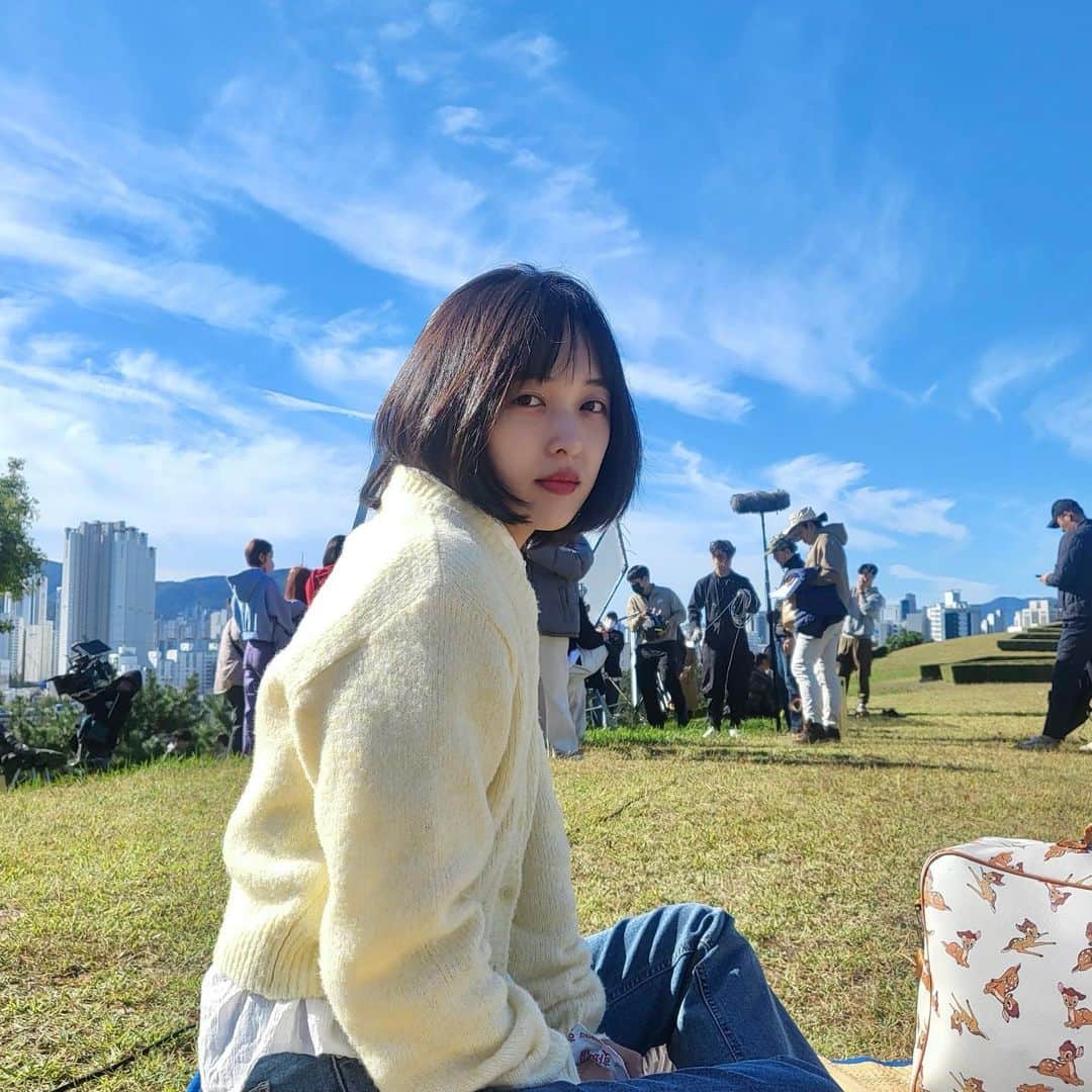 キム・ボラさんのインスタグラム写真 - (キム・ボラInstagram)「#핀란드파파 벌써 4화✨  매주 토, 일 밤 9시 ‘시네마 천국’과 OTT에서도 만나보실 수 있습니다 :)」5月8日 2時22分 - kim_bora95