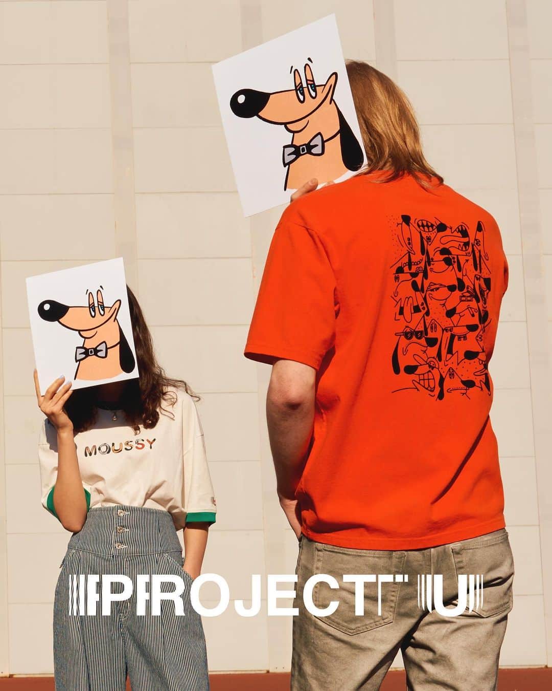 のインスタグラム：「PROJECT U｜Jeremy Yamamura 2023.5.12 fri New Products Release ━━━━━━━━━━━━━━━━━━━ 才能溢れるクリエイター・アーティストが "MOUSSY"と共鳴しアートの可能性を切り開くプロジェクト。  可能性のある場に、世界への扉を置く ＜ PROJECT U ＞  #PROJECTU_MOUSSY ━━━━━━━━━━━━━━━━━━━ PROJECT U 第10弾は アーティスト Jeremy Yamamura氏 @jeremy_yamamura との共同制作。 5月12日(金)よりMOUSSY店舗／SHEL'TTER WEBSTORE／ZOZOTOWNにて発売開始。 ※一部店舗、WEBストア限定商品がございます。  ローンチを記念し、5月13日(土)~5月28日(日)の期間中、 The SHEL’TTER TOKYO B1F「LOVUS gallery」にて Jeremy Yamamura氏による個展「HOT DOGZZZ」を開催。 詳細は @lovus_gallery よりご覧くださいませ。  #MOUSSY #JeremyYamamura #dogzzz  Creative Direction & Styling：Masataka Hattori (Hattori Pro.) @masataka_hattori Photographer：Toshio Ohno (L MANAGEMENT) @ph_o.h.n.o Hair：Waka Adachi (eight peace) @wakaadachi Make-up：Chihiro Yamada @chi_i1026 Production：Hattori Pro. @hattori_pro_」