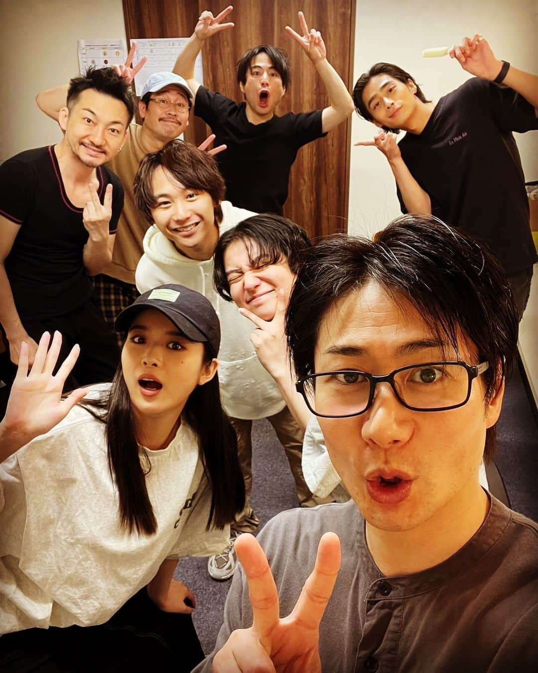 波岡一喜さんのインスタグラム写真 - (波岡一喜Instagram)「TEAM NACS ソロプロジェクト 舞台『幾つの大罪』 全公演終了‼️  みんな大好きだ〜‼️  ありがとう‼️  #戸次重幸 #須賀健太 #馬場ふみか #前野朋哉 #ゆうたろう #黒岩司 #濱尾ノリタカ  そして今週11（木） 波岡一喜TOUCHやります^_^  幾つの大罪 どうする家康 のお話中心です^_^  お待ち致しております^_^」5月8日 12時33分 - kazuki_namioka