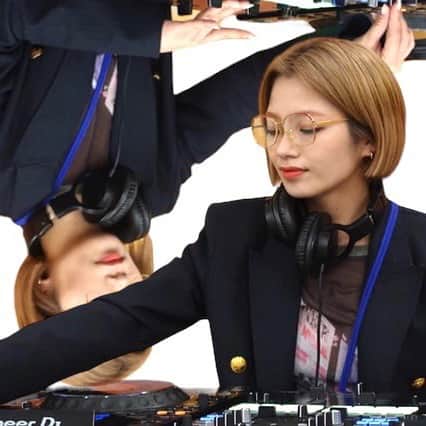 矢部ユウナのインスタグラム：「昨日のカレーフェス🍛でDJを聞いてくれてた方から写真を頂きました🤲🏻よく写真撮っても良いですか？とお聞きされるのですが、ぜひバシバシ撮って送っていただけると嬉しいです🤘🏻  DJプレイ中の動画や写真は自分だと撮れないのでとってもありがたいです🤝🎧🙏」