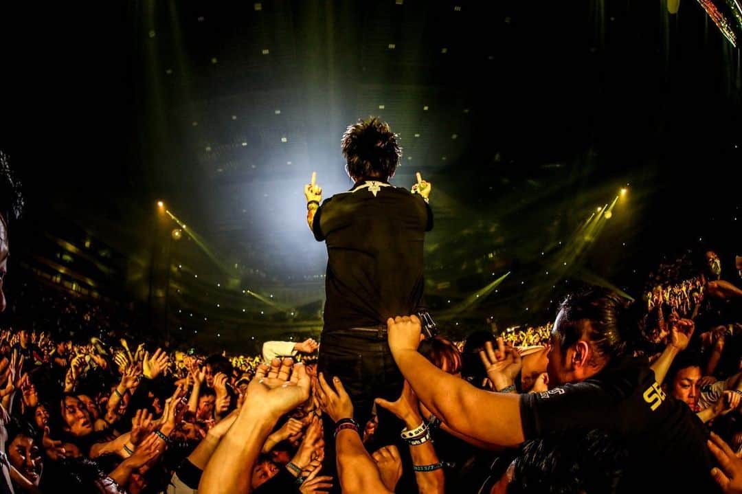 MAH さんのインスタグラム写真 - (MAH Instagram)「VIVA LA ROCK 2023 at Saitama Super Arena.  #SiM #ビバラ  📷 @kouhey0622」5月8日 12時57分 - mahfromsim