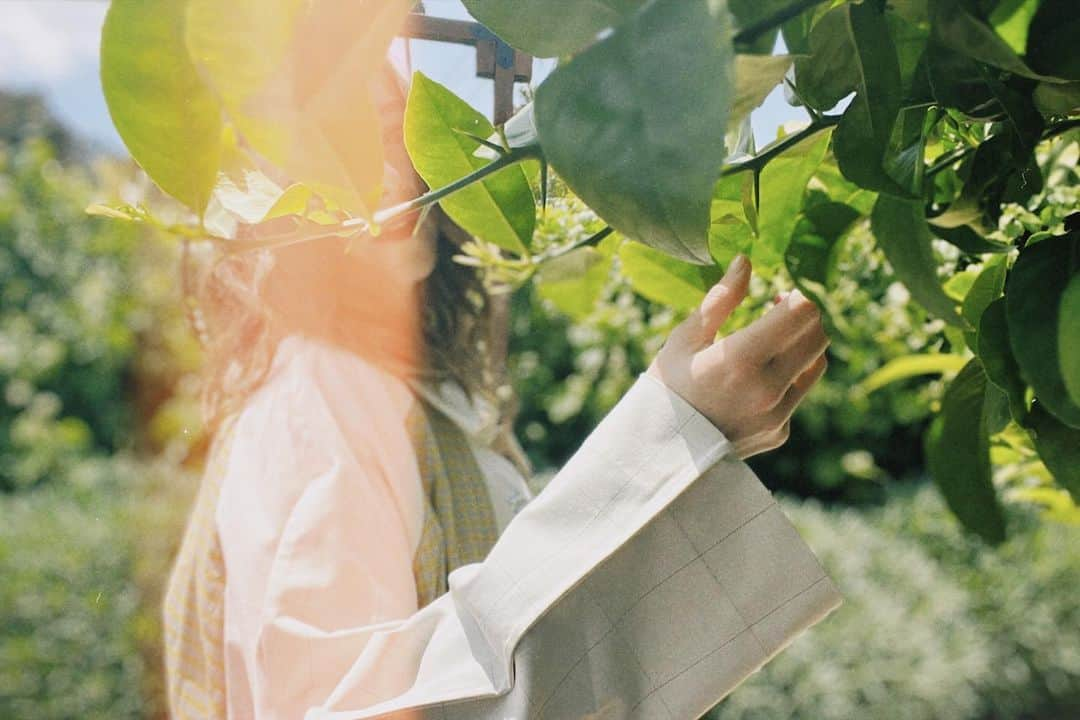 サラ・ボルジャーさんのインスタグラム写真 - (サラ・ボルジャーInstagram)「Frolicking about … @la_femme_rousse」5月8日 4時10分 - sarahbolger