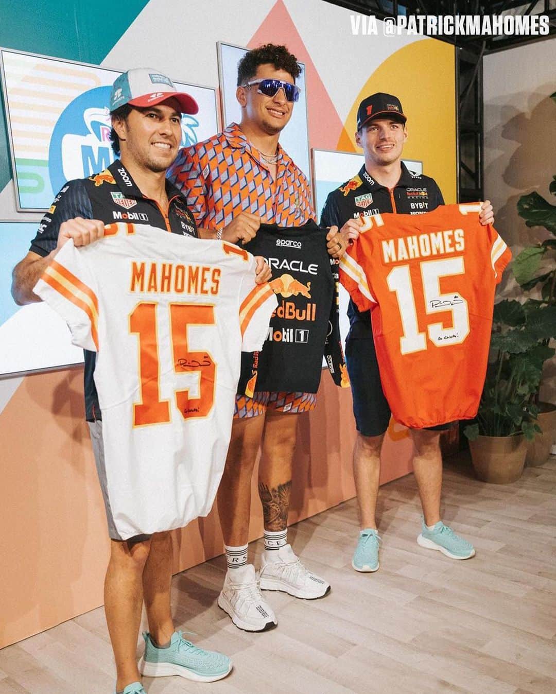 NFLさんのインスタグラム写真 - (NFLInstagram)「Speed is the name of the game 💨 (via @patrickmahomes and @redbullracing)」5月8日 4時56分 - nfl