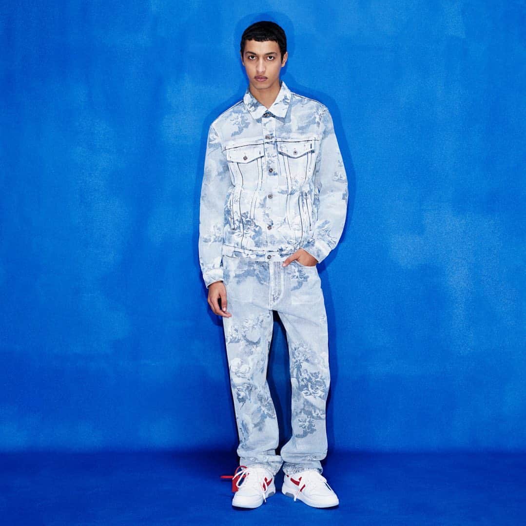 OFF-WHITE C/O VIRGIL ABLOHさんのインスタグラム写真 - (OFF-WHITE C/O VIRGIL ABLOHInstagram)「off-white [spring-summer 23] c/o Virgil Abloh™ collection titled “exactly the opposite”  directed by @ibkamara • photographed by @thibautgrevet  ~ the collection is now available online at off---white.com and at Off-White™ boutiques worldwide」5月8日 5時10分 - off____white