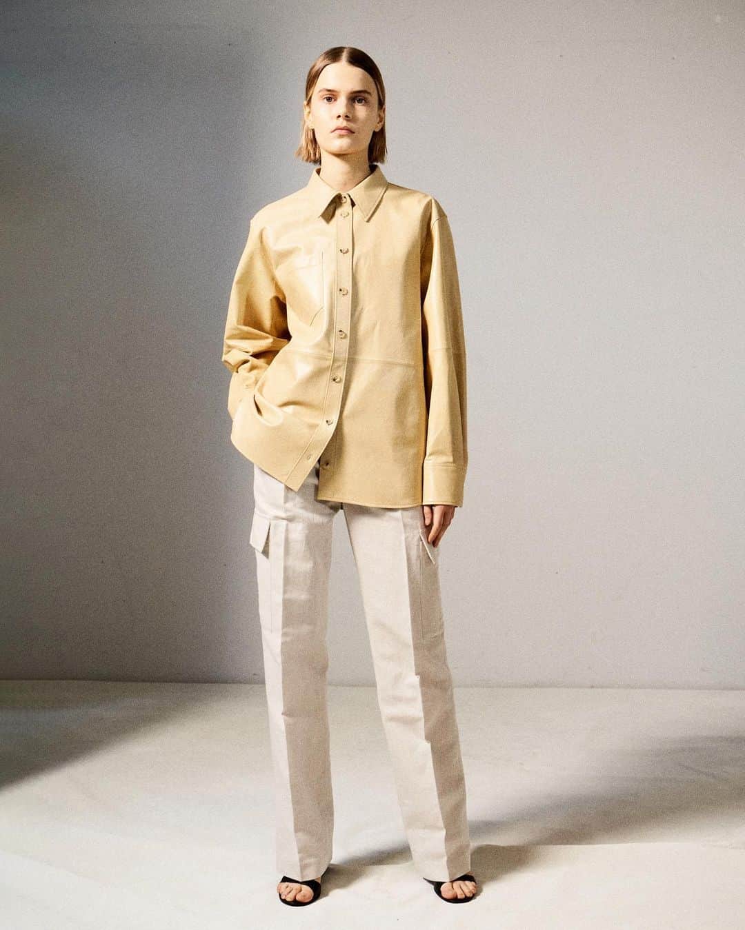 ヘルムート ラングのインスタグラム：「HELMUT LANG PRE-FALL 2023 COLLECTION - New York, N.Y. WWW.HELMUTLANG.COM」