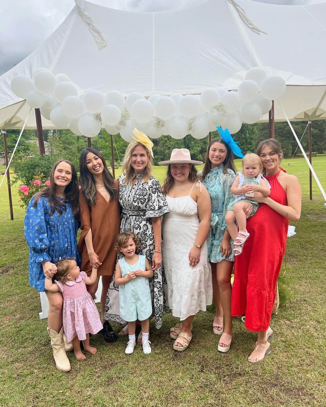 コリー・ロバートソンさんのインスタグラム写真 - (コリー・ロバートソンInstagram)「Just a few special moments from  @willr0b and @abbykayrob wedding weekend! Nothing better than celebrating 2 becoming 1 ❤️ #meettherobertsons23」5月8日 6時17分 - bosshogswife