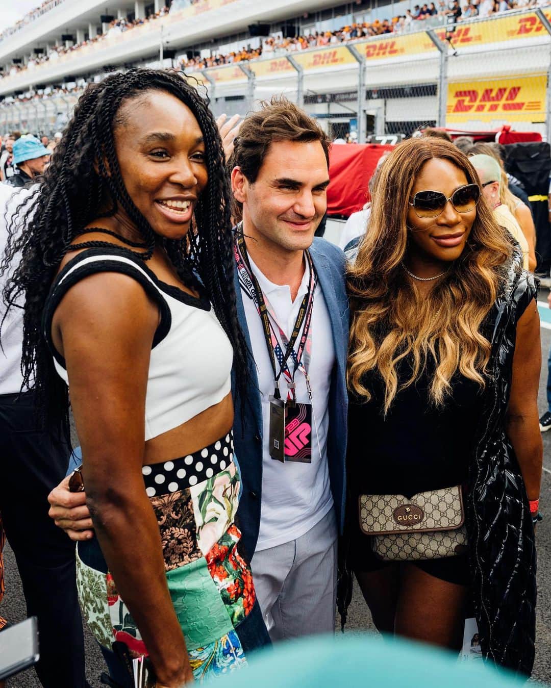 WTA（女子テニス協会）のインスタグラム：「TENNIS ROYALTY 🎾 👑 🏎  📸: @f1mia | #MiamiGP」