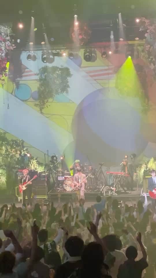 のインスタグラム：「🫴🥁🔥👍 #FLOWERS TOUR FINAL 2023.5.5 #gogovanillas #バニラズ #JETTSEIYA #ジェットセイヤ #エマ #ジェットスティックキャッチ #鹿角キャッチ #ロックンロール #ROCKnROLL #drum #drummer #DRUMUTANT」