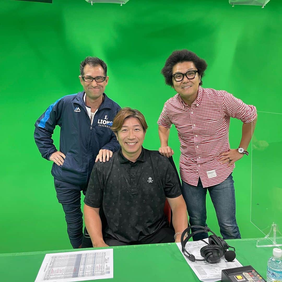 のインスタグラム：「. JSPORTSにてMLB解説📺  実況:谷口アナウンサーと同い年のMLB通ミュージシャンのオカモト”MOBY”タクヤさんと楽しく解説しました。 試合の方は凄い打ち合いでしたけど…  #MLB #JSPORTS #LosAngelesAngels #TexasRangers #MLB大好きな #同学年コンビ #解説 @moby_scoobiedo」