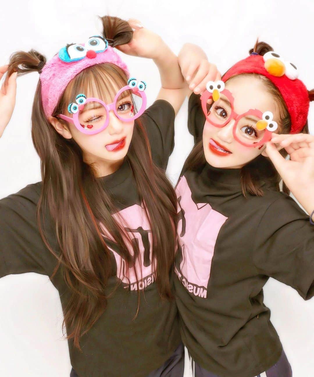 代田萌花のインスタグラム：「モカニナ久々プリクラ♡ gw終わって梅雨になって夏になって。 ほんと夏大好き！楽しみ🩷😎  #もかにいな#もかにな#もちゅ#姉妹#仲良し#sister #jc#js」