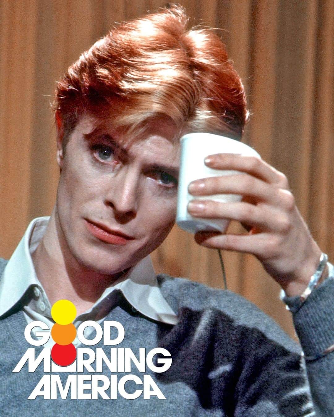 デヴィッド・ボウイさんのインスタグラム写真 - (デヴィッド・ボウイInstagram)「REMEMBER BOWIE ON GOOD MORNING AMERICA?  “And I’m gone through the crack in the past...”  In February 1976 David and Angela Bowie were interviewed by Rona Barrett for the TV show Good Morning America (ABC).  The tape of this show hasn’t surfaced in 47 years, but perhaps somebody reading this knows of its existence?  Failing that, can any of you not so young Americans remember watching it? If so, do you recall any details from it?  Pictures by Neal Preston.  #BowieGMA1976 #BowieIsolar1 #BowieWiped」5月8日 10時21分 - davidbowie