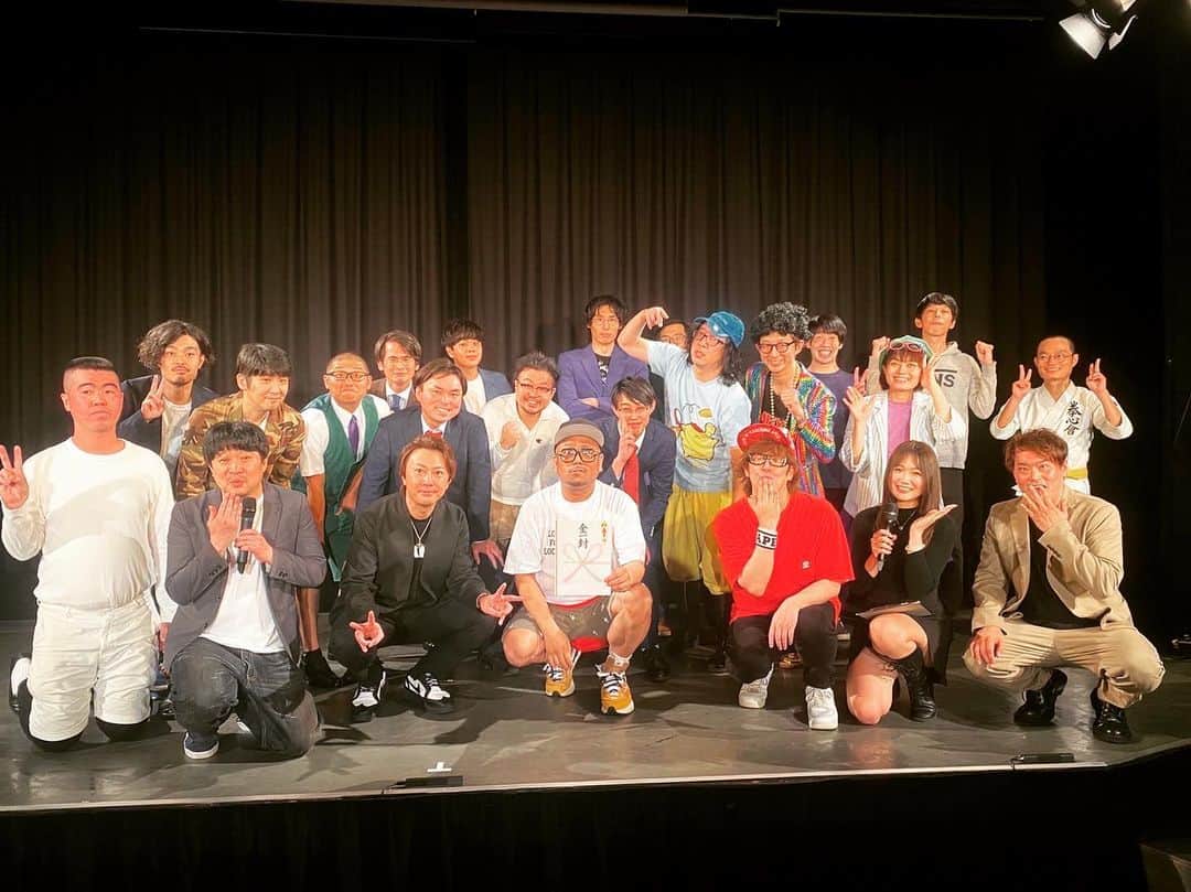 ジョー のインスタグラム：「PUNCHLINE Live vol.3 @渋谷ユーロライブ  今回で3回目の芸人BARパンチラインの芸人達でのお笑いライブ  みんなキラキラしてるわ  普段バイト先で見せない顔をする 後輩達とか特にねw #カッコいい  定期的にやりたいね  理由、楽しいから  #三茶芸人BAR #PUNCHLINE #芸人が接客するBAR」
