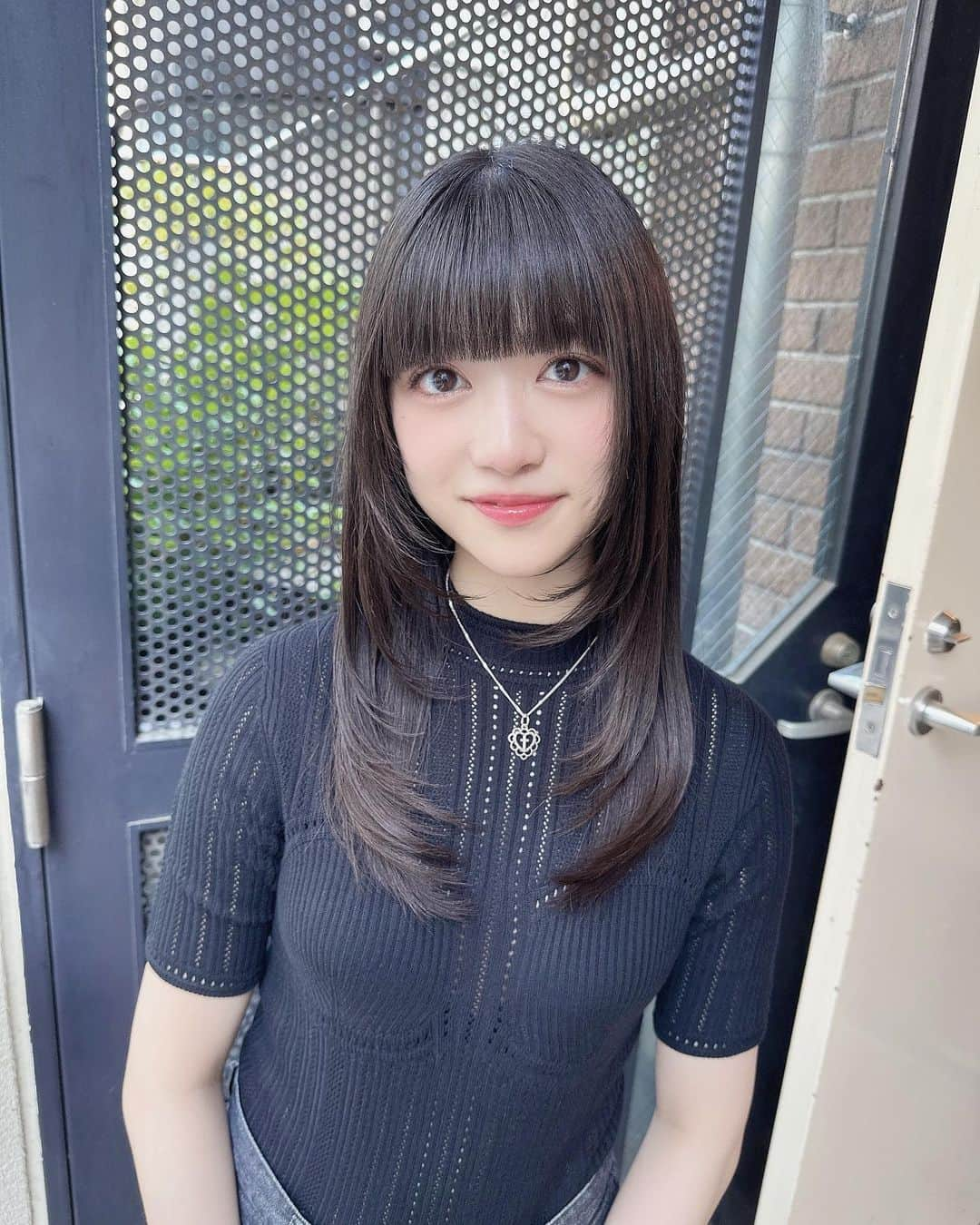 新井ひとみさんのインスタグラム写真 - (新井ひとみInstagram)「#女子流13周年 week 始まる前にヘアーを整えてもらいました❤️‍🔥  ストレートだとレイヤーマシマシなの🙌🫶顔周りが🥺💕🥺💕 　 山戸さん♪ありがとうございました🙌(@yamatoyu )  #ヘアー　#ヘアースタイル #ヘアーアレンジ #ヘアーサロン #原宿　#原宿サロン　#原宿ヘアーサロン #女子流　#東京女子流　#新井ひとみ　#mamekurogouchi #uniqlo #uniqloコーデ  #style  #ootd #ootdfashion #ootdstyle #Japan #tokyo  #tokyogirl  #좋아요환영　#데일리룩　#오오티디　#패션스타그램　#每日穿搭　#日系穿搭」5月8日 10時25分 - hitomi_tokyogirlsstyle