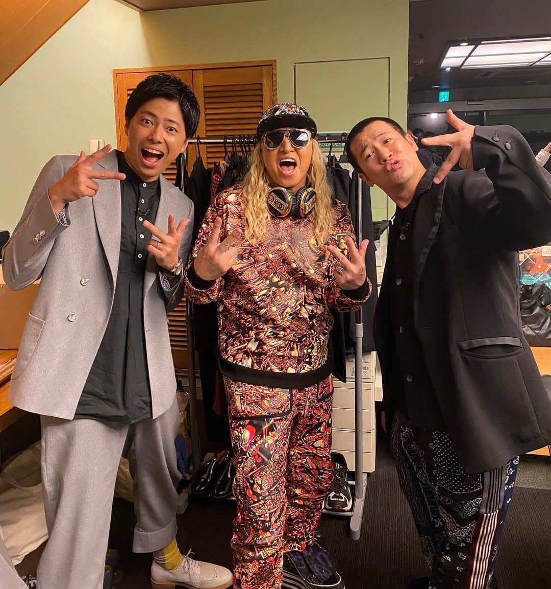 西村真二のインスタグラム：「* やっぱり破茶滅茶にオモロい人でした！ KOOさんまじ最高 DO DANCEでした！ #djkoo さん」