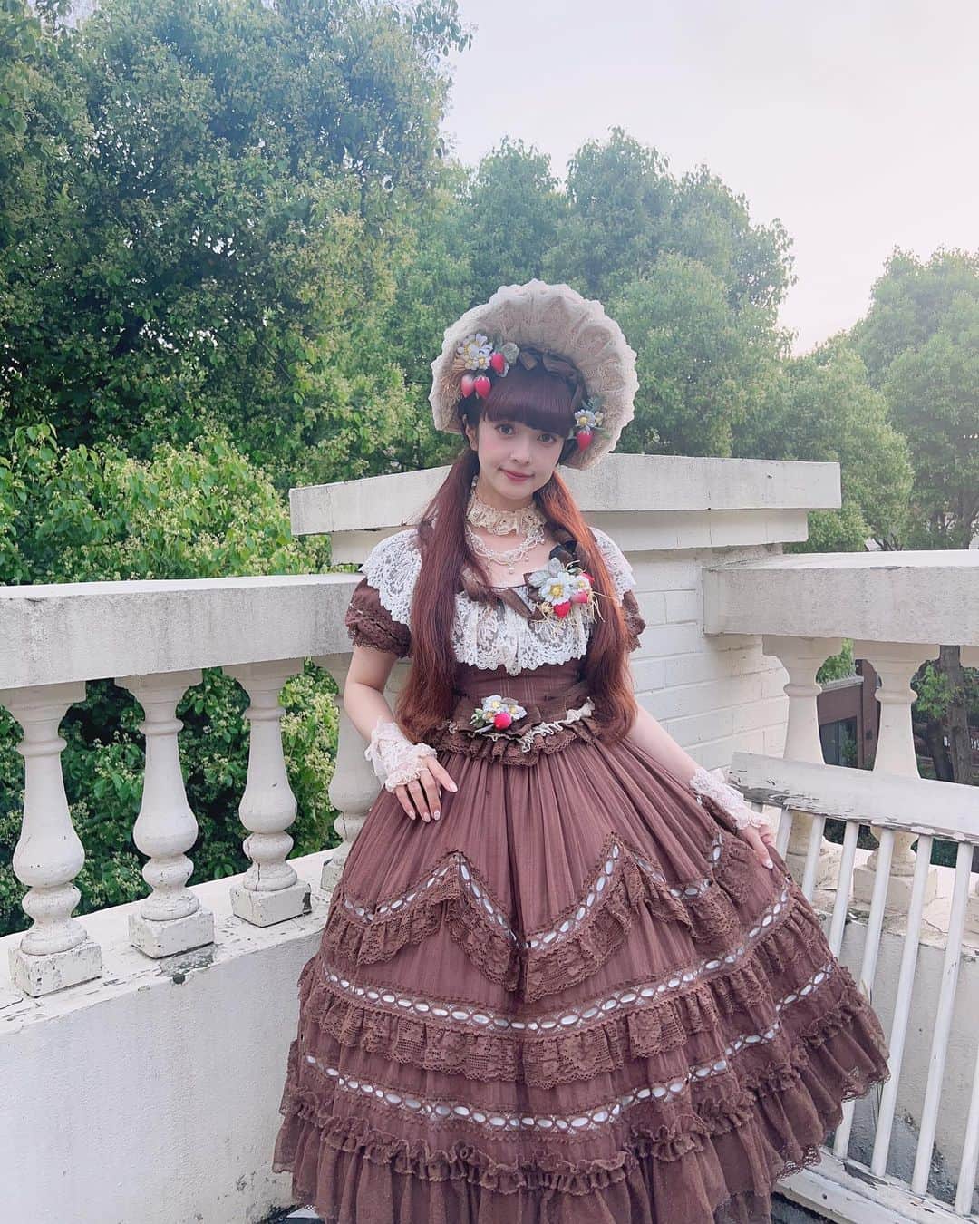 青木美沙子さんのインスタグラム写真 - (青木美沙子Instagram)「中国のブランドelprssさんのお洋服💕 ゴージャスなんだけどクラシカル感もあり 可愛すぎる♡」5月8日 11時07分 - misakoaoki