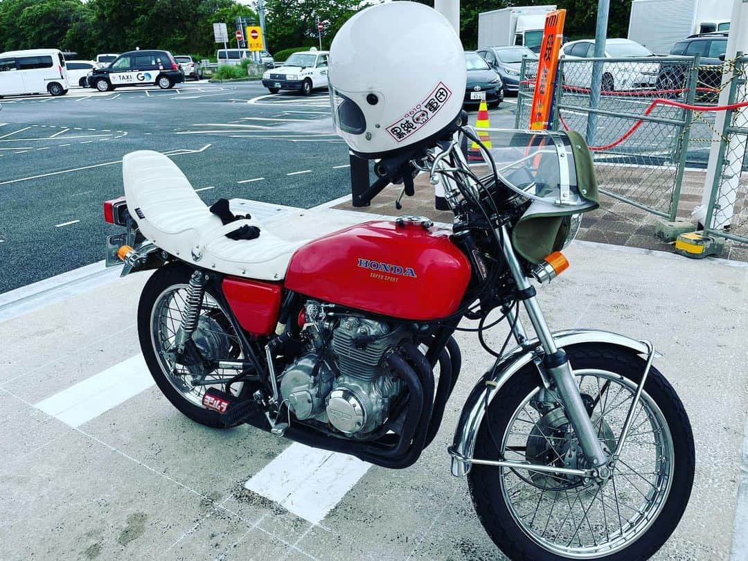 黒瀬純のインスタグラム：「雨止んでる合間に #ぼっち走り #cb400four」