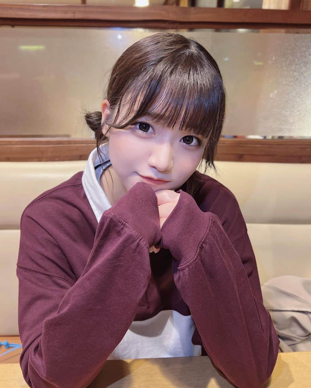 牧乃めいのインスタグラム：「私だったら絶対そんな思いさせないのに、、、🥺  #粉我 #japaneseidol #idol #被写体 #被写体モデル  #被写体になります #ファインダー越しの私の世界 #撮影会 #アイドル  #自撮り界隈 #selfie #lfl #サブカル #likeforlike #いいね返しは絶対 #いいね返し #インナーカラー #model #地下アイドル #水色担当 #ootd #おしゃれさんと繋がりたい #ゴテゴテネイル  #ボブ #ミニボブ #좋아요 #맞팔 #ストリートファッション #gu #guコーデ」