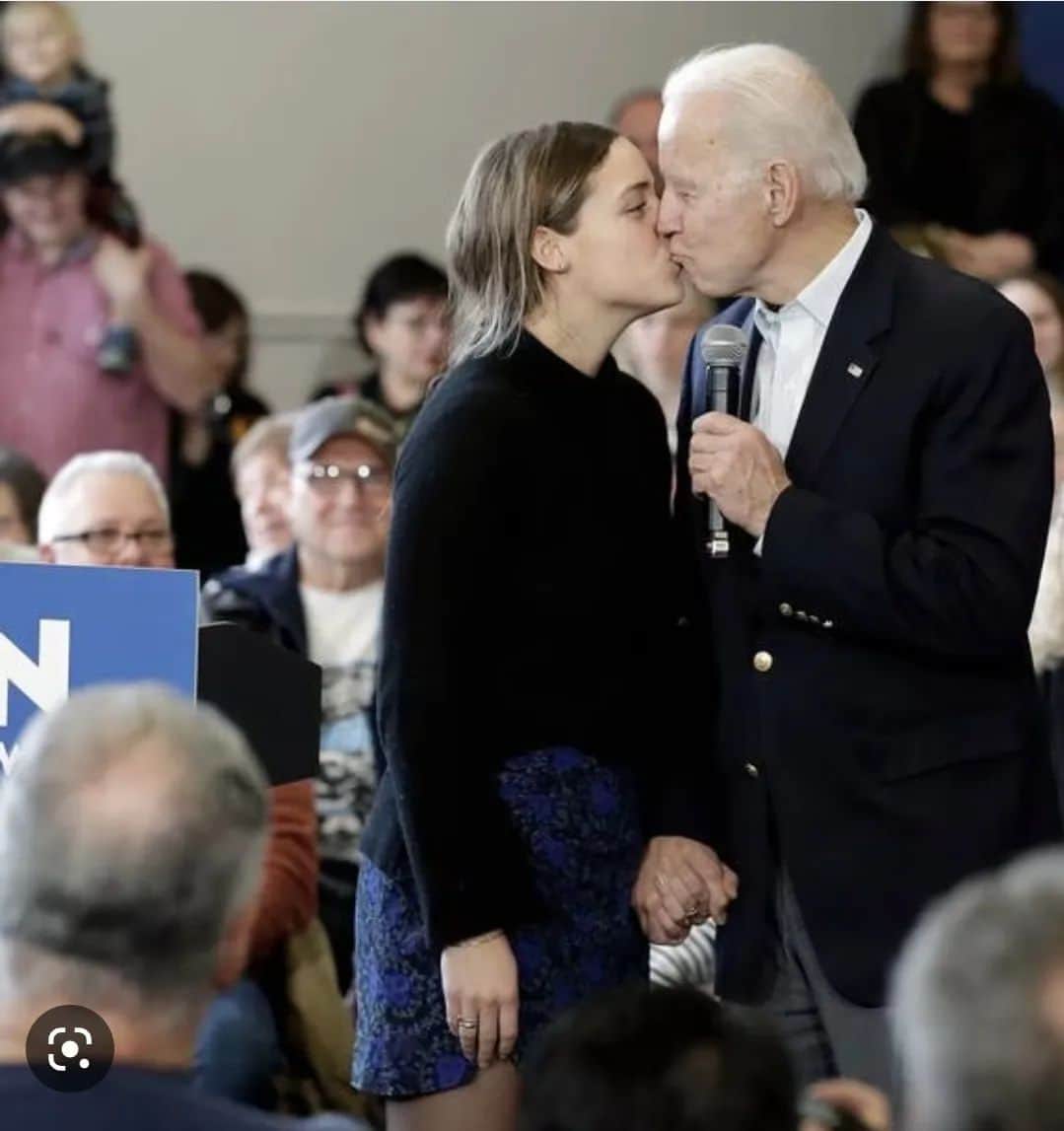 のインスタグラム：「Yall can do whatever you want in your own families but no old men. Relatives or not will be holding hands and kissing my 19 year old daughter on the lips. No.」