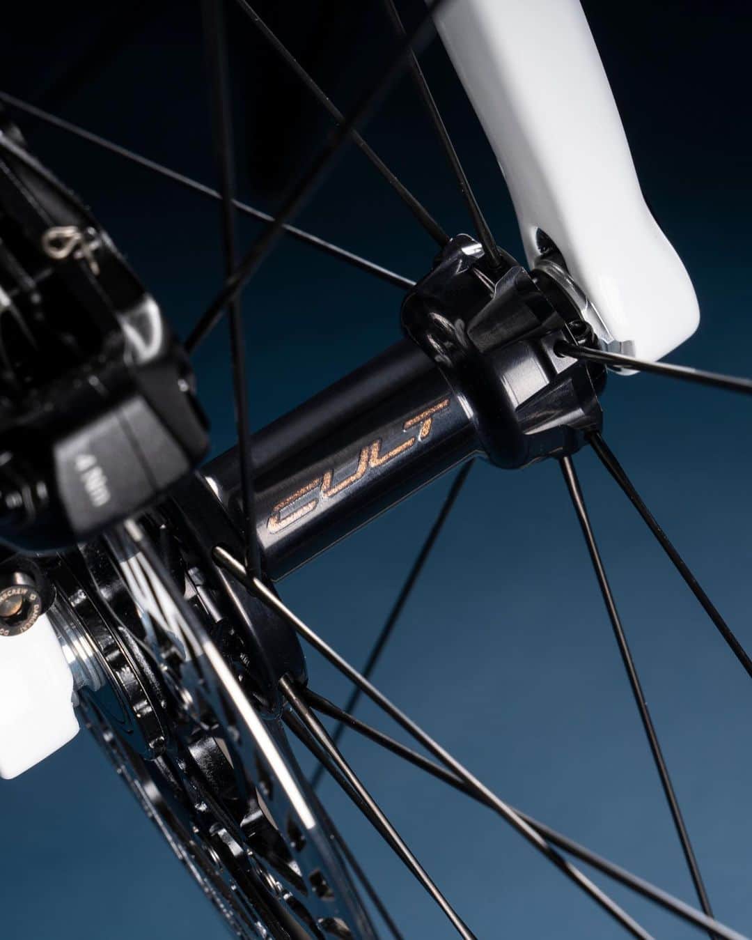 カンパニョーロさんのインスタグラム写真 - (カンパニョーロInstagram)「An all-Italian #DreamBike: Colnago C68, featuring our new Hyperon Wheelset and Super Record EPS groupset.  The epitome of performance and style, this bike will translate all of your power to the road - meaning you can #DreamBigger even further than before.  #Campagnolo #Colnago」4月14日 20時44分 - campagnolosrl