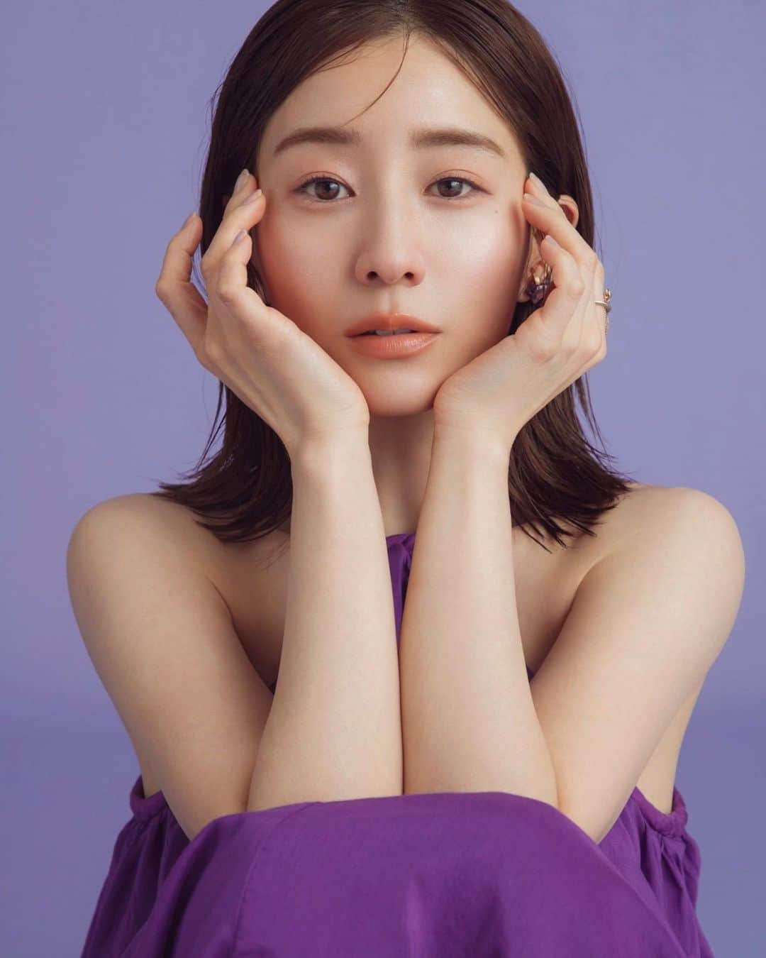 菊地泰久のインスタグラム：「#田中みな実  #連載  @bitekicom  @yukarihayashi  @menkooo  @yasuhisa_kikuchi   #美的 #菊地泰久 #yasuhisakikuchi #beauty #makeup #fashion #portrait #jewelry #gravure #shooting #photography #photographer #model #studio」