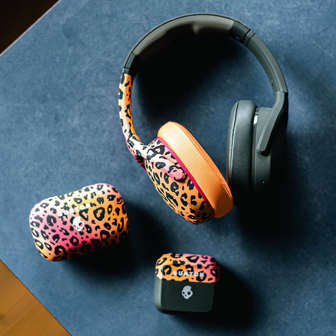 Skullcandy Japanのインスタグラム：「BURTON 限定コラボ💀 Crusher Evo、Push Active、Modの3製品をラインナップ💀 エネルギー溢れるNauty Nature柄を採用🏂」