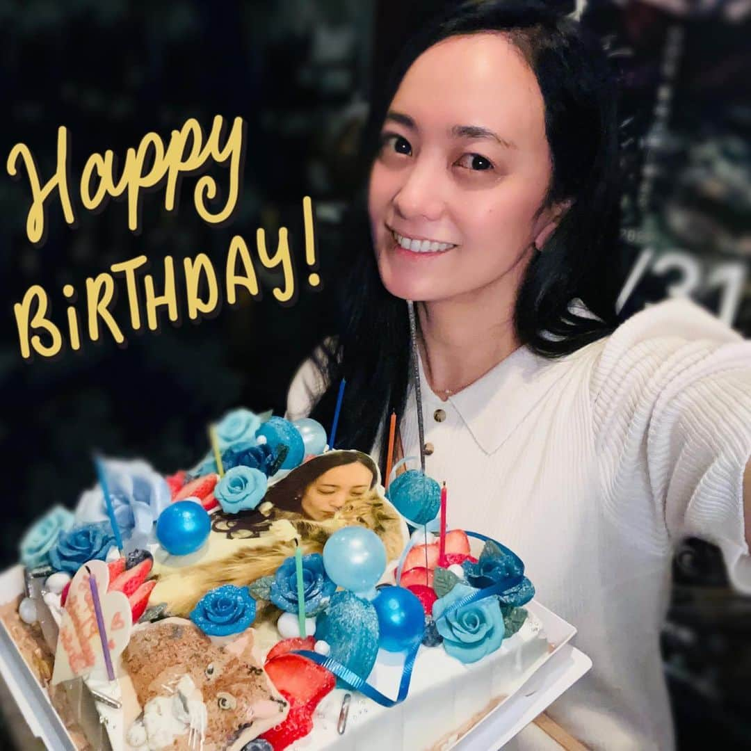 脊山麻理子さんのインスタグラム写真 - (脊山麻理子Instagram)「4月8日お誕生日でした♡お釈迦様と同じ誕生日♡とっても豪華な素敵なみるくぽん付きのケーキでお祝いして貰いました♡今年も毎日笑顔で心穏やかに過ごせますよおに♡お祝いメッセージ待ってます♡ #誕生日 #誕生日ケーキ #猫ケーキ #お釈迦様の誕生日 #4月8日 #日々感謝 #いつも心に太陽を」4月14日 19時29分 - mariko_seyama_milkpon