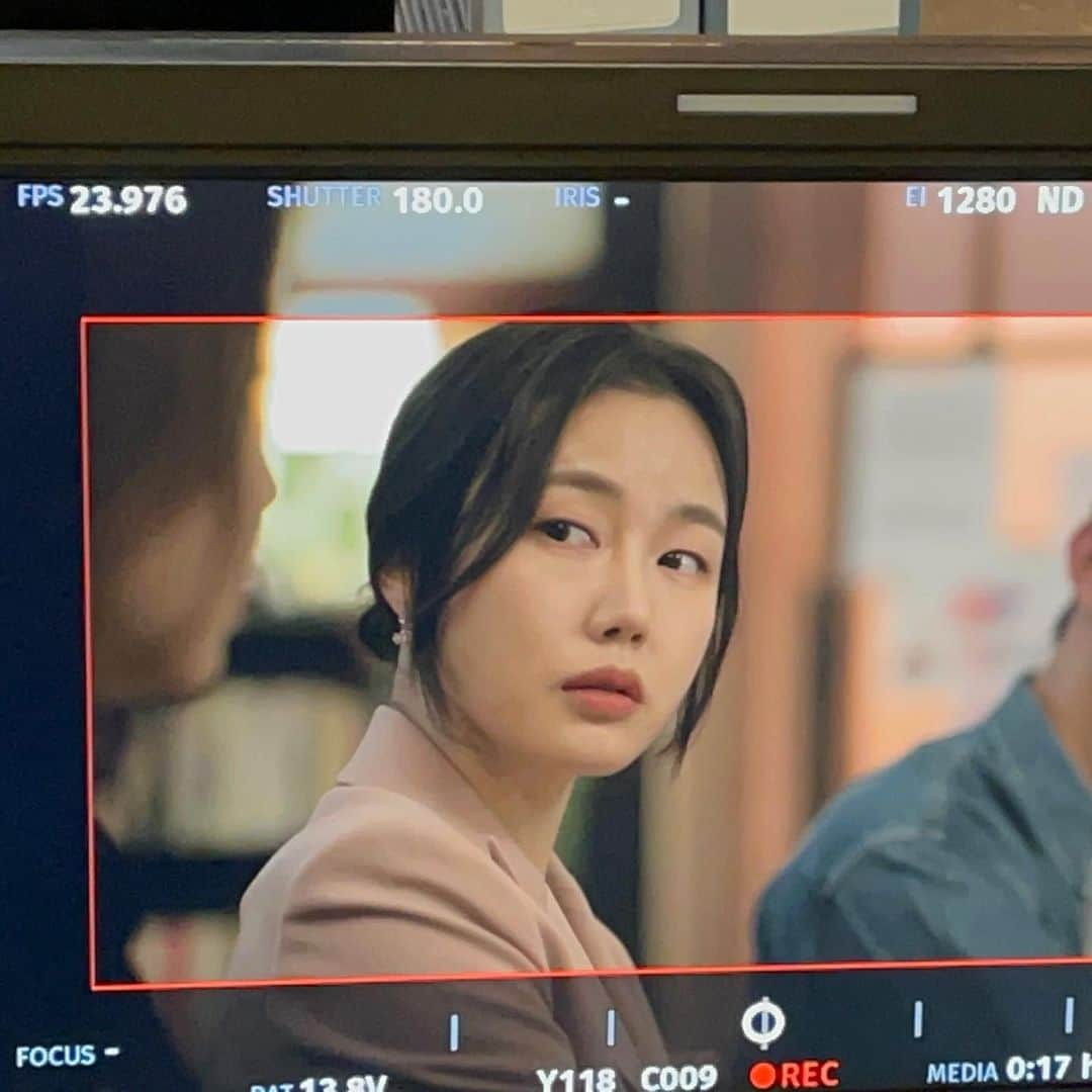 ソ・ウナさんのインスタグラム写真 - (ソ・ウナInstagram)「꺄 오늘 넷플릭스 퀸메이커 대공개 ❤️ #netflix#넷플릭스#퀸메이커」4月14日 19時31分 - eunah_willbeloved