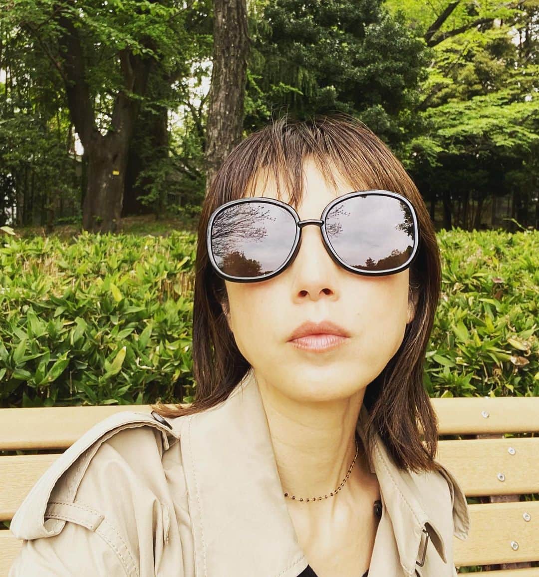高岡早紀 さんのインスタグラム写真 - (高岡早紀 Instagram)「こんばんは。 少しずつ、紫外線が強くなってきたのかな。 サングラスをかけて、目からも日焼け防止。 大切です。。」4月14日 19時51分 - saki_takaoka