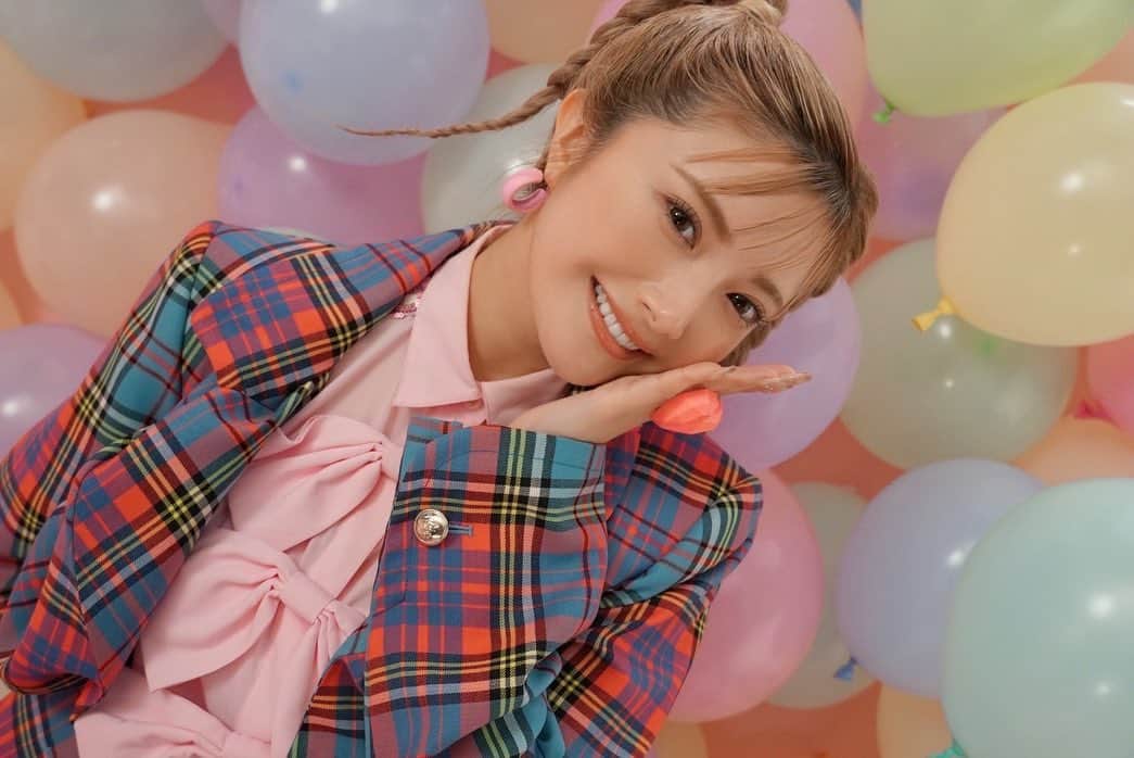 安西かれんのインスタグラム：「new video  ら・ら・らud・ラヴ Music Video公開  #アンチヒロイン  Director：@sayaka_nakane Choreographer：@non0812 @elevenplay Dancer：@decomayu1214 @unaginagi0」
