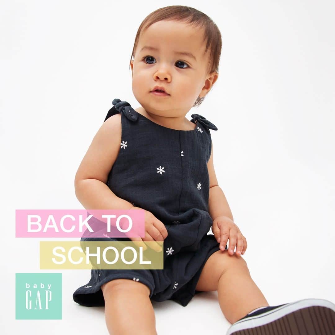 GapKids_jpのインスタグラム：「フロントにポケットの付いたショーティは春夏にサラッと着られて、1枚で様になるアイテム♪ 重ね着スタイルも◎  きゃわたん / ブラナンクラブ・モデルコンテスト 2022受賞  ＜着用アイテム＞ 60068300/Infant Girl ポケットショーティ  #backtoschool #gapkids」