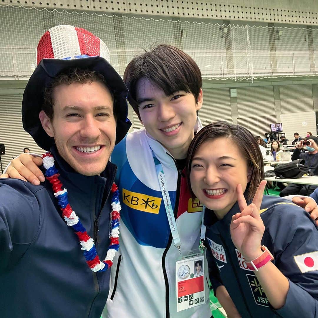 ジェイソン・ブラウンのインスタグラム：「🇺🇸🇰🇷🇯🇵 #teamcaptains   #wttfigure #japan #tokyo #figureskating #worldteamtrophy」