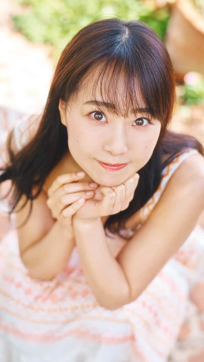 加藤夕夏のインスタグラム：「⁡ ⁡ #加藤夕夏1st写真集 発売決定！！ ⁡ ずっと夢だった写真集が実現したのは ファンの皆さんの応援のおかげです。 本当にありがとうございます🌼 ⁡ この本が、"夢は叶えられる"って皆さんを元気づけて、読めば笑顔になれる、そんな存在になれば嬉しいです。 ⁡ これまでの私の軌跡など、も丸裸です、、😳笑 騙されたと思って是非手に取ってください📖💚 ⁡ 6/14発売です✨ ⁡ #NMB48 #写真集 #グラビア #アイドル #うーか　#加藤夕夏」