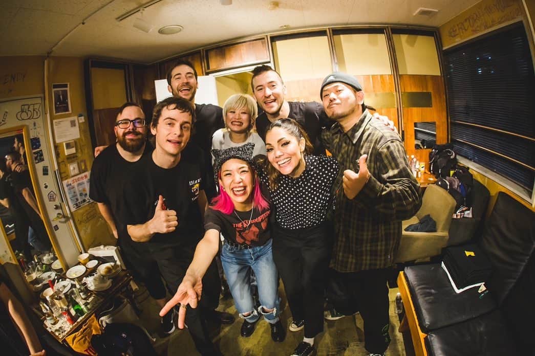 あやぺたのインスタグラム：「We really love The interrupters❣️ Thank you for coming to Japan My dream is to play a show in the us with you I'm so happy in a band I definitely want to meet you again  🫶@theinterrupters   photo by @naoto_iwabuchi_」