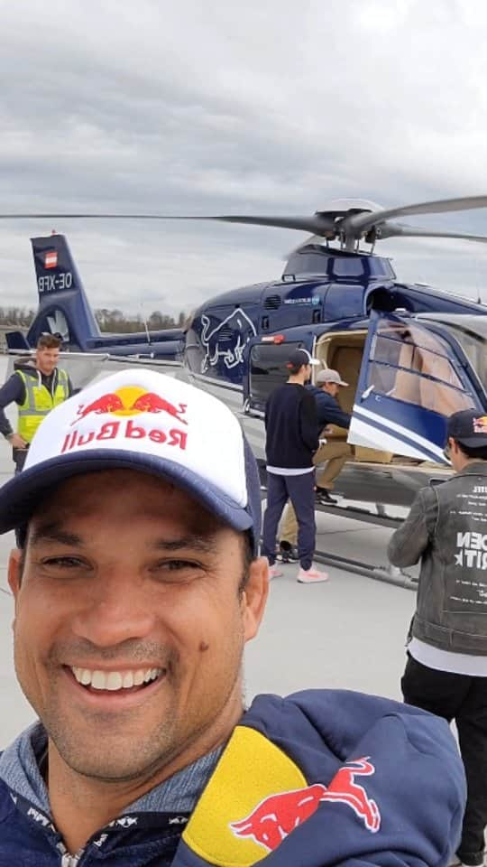 ミシェル・ボレーズのインスタグラム：「Visiting the @redbull HQ in Austria」