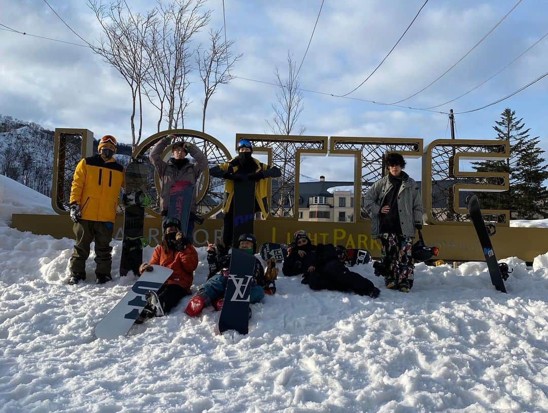 澁澤侑哉さんのインスタグラム写真 - (澁澤侑哉Instagram)「Love the view,love the feelings,love snow I love everything about winter 🥶  . . . #snowboarding #snow #winter #ice #practice #photo #style #japan」4月14日 14時42分 - yuya__shibusawa