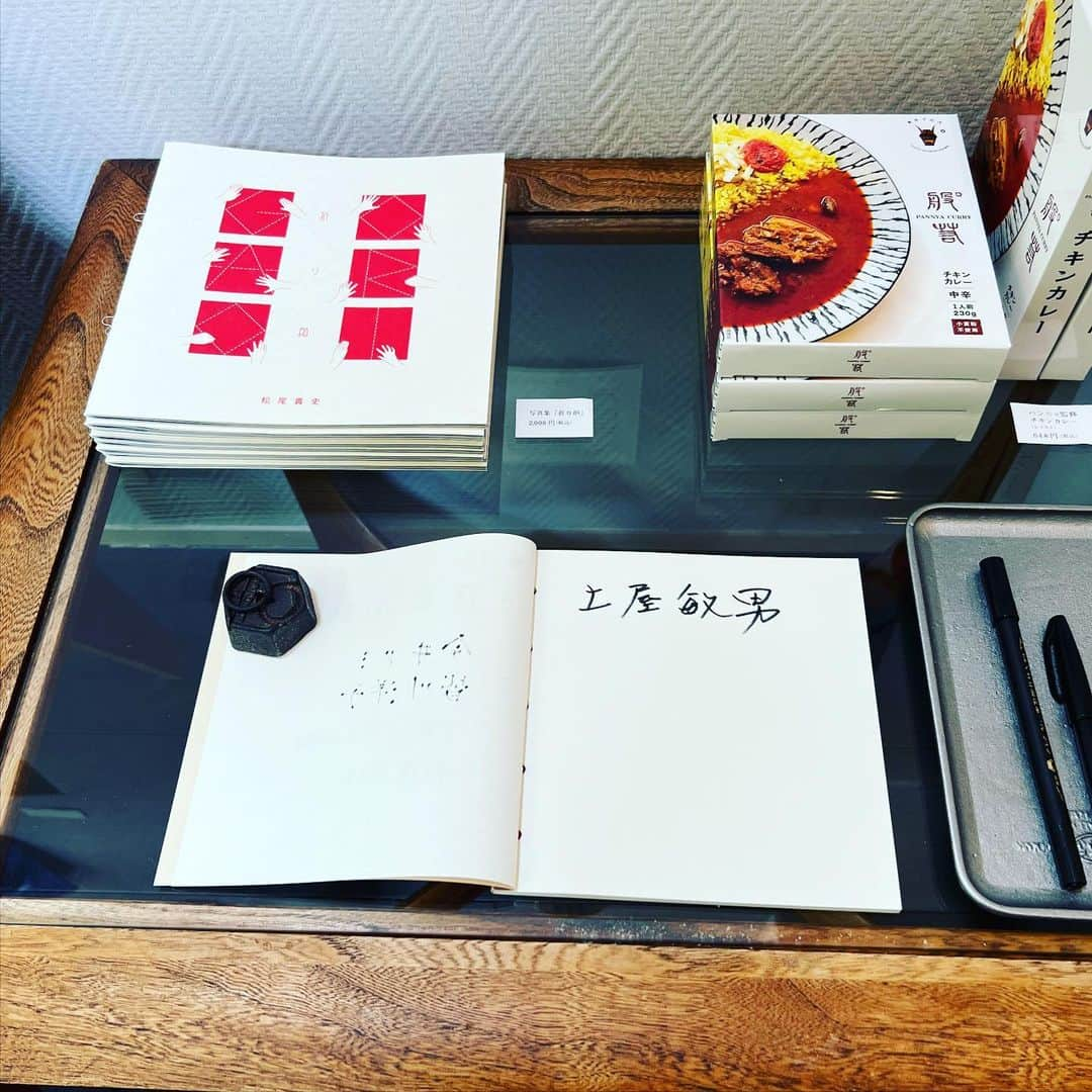 松尾貴史さんのインスタグラム写真 - (松尾貴史Instagram)「「ORIGAO 折り顔」展@鎌倉、始まりました。  大阪や東京からのお客様も来られ感激中。 5月14日まで、金土日祝営業中アピスとドライブにて。  「ORIGAO 折り顔」」4月14日 14時51分 - kitsch.matsuo