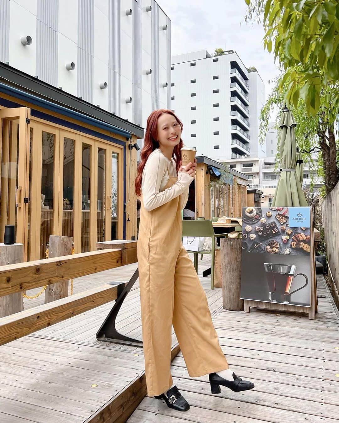 のインスタグラム：「𓂃𓈒𓏸︎︎︎︎ ❤︎ ⁡ ⁡ お店の背景とオールインワンの色が 完全に一致してる🤭👌 ⁡ お天気が良かった日にテラスでカフェ☕️🌼 ⁡ 気持ちよかった〜·͜· ♡ ⁡ ⁡ onepiece： @ecrire.jp  inner： @randa_pic  loafers： @grl_official  ⁡ ⁡ #mai___fashion #mai___code #コーデ #コーディネート #fashion #ファッション #カジュアル #カジュアルコーデ  #大人カジュアル #大人女子 #大人可愛い #プチプラ #きれいめカジュアル #春コーデ #カフェ #都内カフェ巡り #イエローコーデ #春服 #春服コーデ #キャミワンピ #イエロー #ベージュ #ecrire #エクリール」
