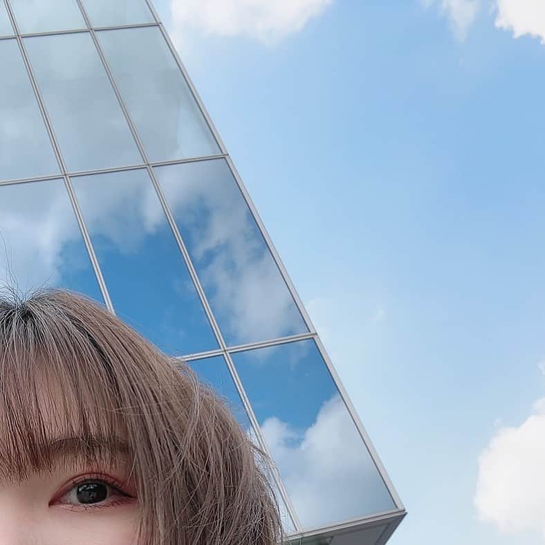 のインスタグラム：「.  ☁️💭」