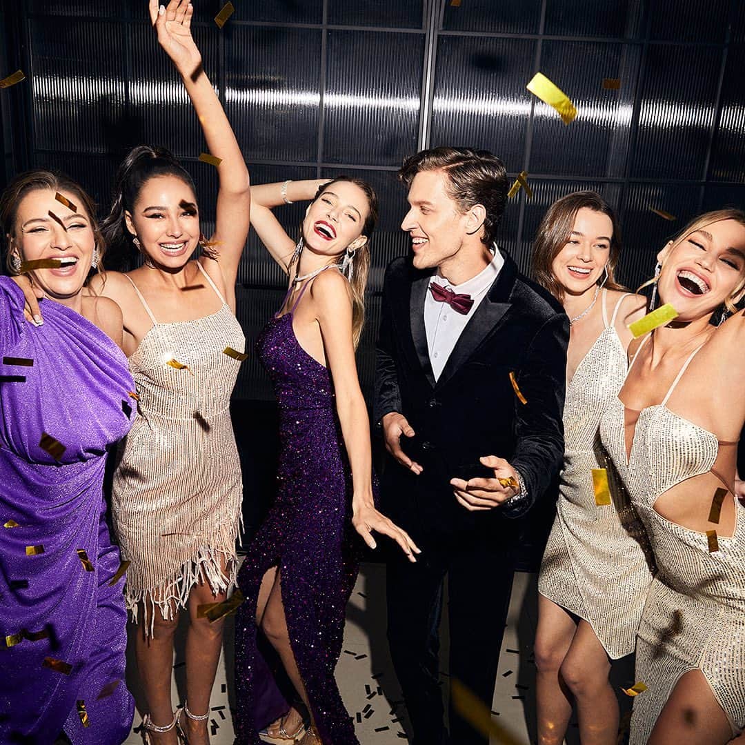 SHEINさんのインスタグラム写真 - (SHEINInstagram)「Bring the magic to your Happily Ever After Party with looks that will go down as legendary 🪄✨  🔗:https://shein.shop/utddig1  #sayidoinSHEIN」4月15日 0時00分 - sheinofficial