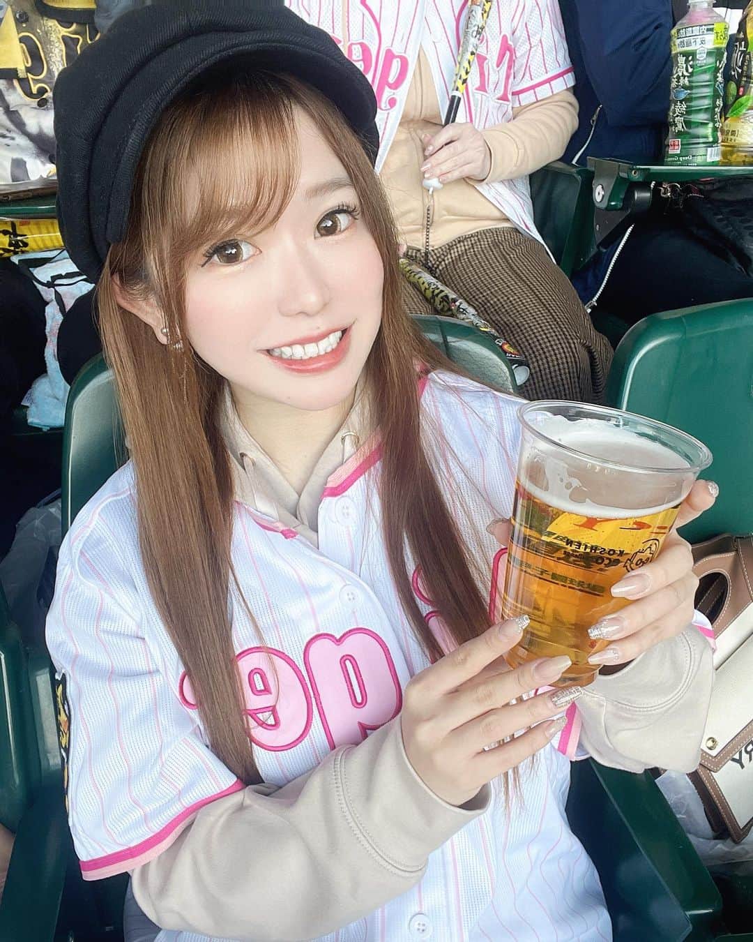 愛咲えれなのインスタグラム：「. . お客様にチケットもらったので🐯⚾️ . #愛咲えれな #きゃばきゃば #lounge愛咲　#キャバ嬢 #iris #キャバクラ #クラブ #ミナミ #北新地 #宗右衛門町 #ポケパラ #指名 #えれな #シャネル #バースデーイベント #シャンパン #アルマンド #踊れるキャバ嬢 #踊れるキャバ嬢といえばえれな #イリス #ホステス #いいね返し #キャバ #ソウメイジャパン #ベルロゼ　#クラブイリス #黒髪ロング」
