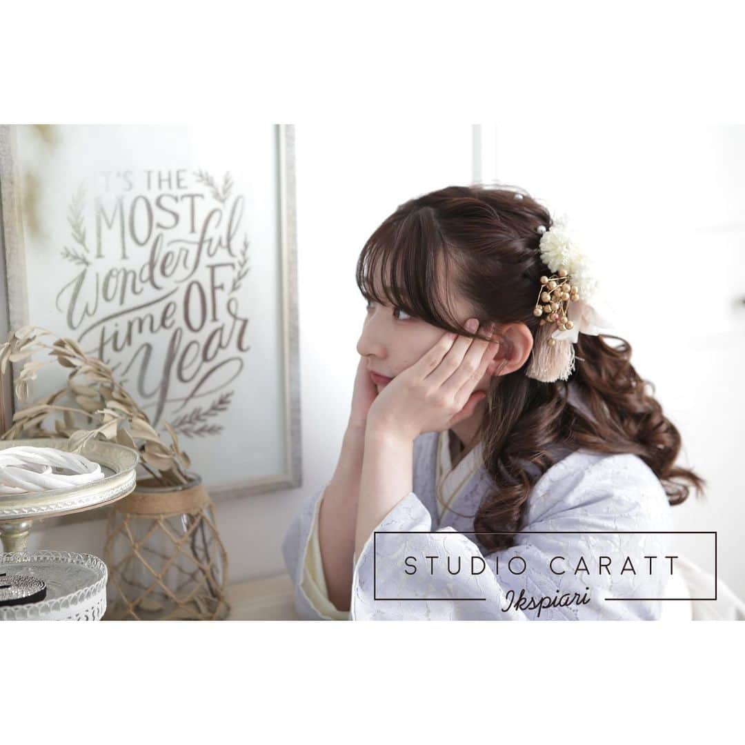 スタジオキャラット イクスピアリ店のインスタグラム：「♫ 卒業袴 photo ♫  ………………………  お得な撮影キャンペーンのご用意もございます!  ☞ データをたくさん残したい ☞ アルバムを作りたい ☞ お部屋に飾りたい  などなど様々なご希望に合わせて、 最適なプランをご案内いたします♪  ………………………  ＊ご予約お待ちしてます＊  ………………………  #スタジオキャラット #スタジオキャラットイクスピアリ店 #studiocaratt #イクスピアリ #浦安 #舞浜 #着物 #着付け #ヘアアレンジ #メイク #フォトスタジオ #写真館 #photo #photostudio #写真 #家族 #ドレス #後撮り #前撮り #卒業 #卒業袴 #卒業袴レンタル」