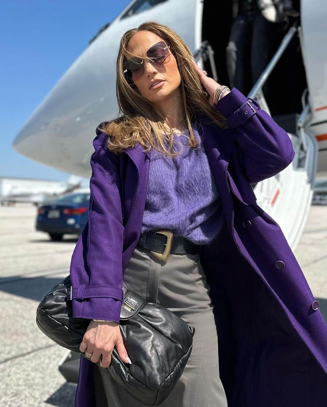 アルベルタフェレッティさんのインスタグラム写真 - (アルベルタフェレッティInstagram)「#JenniferLopez spotted wearing an Alberta Ferretti Pre-Fall 2023 look.   Styling: @marielhaenn   #AFcelebs  #AlbertaFerretti」4月14日 16時42分 - albertaferretti