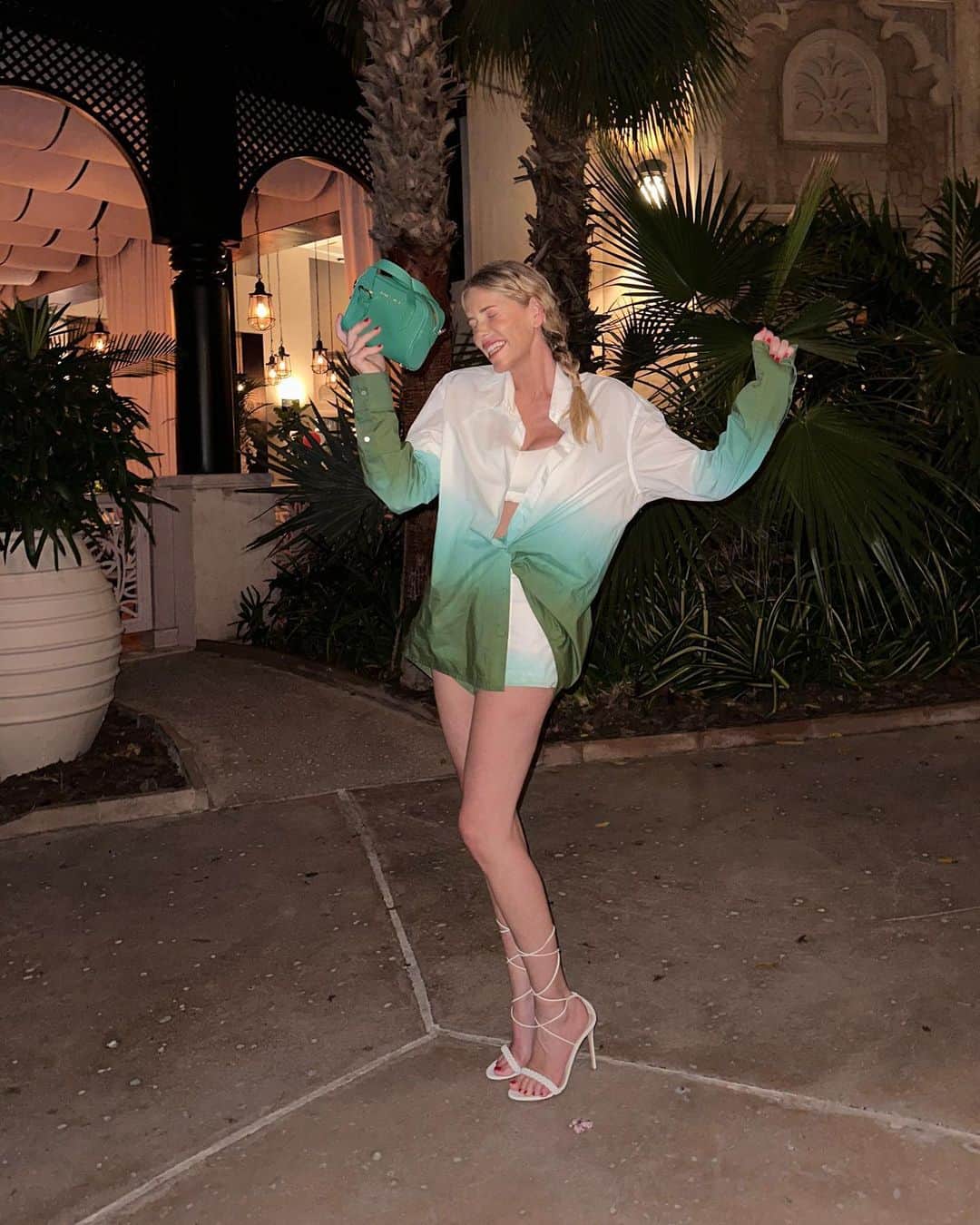 Alessia Marcuzziさんのインスタグラム写真 - (Alessia MarcuzziInstagram)「Yes, I can boogie 🙆‍♀️」4月15日 1時00分 - alessiamarcuzzi